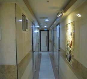 NearBy Hotel