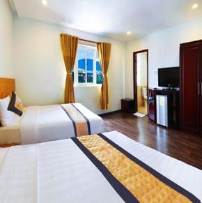 NearBy Hotel