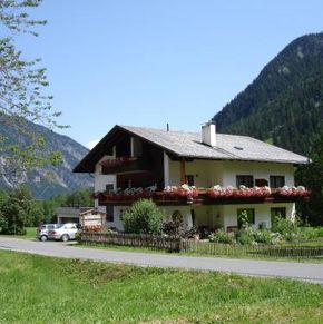 NearBy Hotel