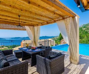 Three-Bedroom Holiday Home in Brsecine Brsecine Croatia