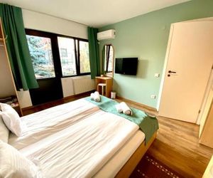 Cristis Rooms - Pensiune Oradea Romania