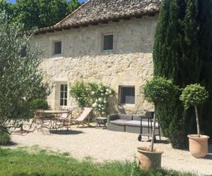 Maison de Charme dans Domaine 17ème Tarascon France