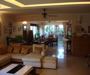 Luxury townhouse w private garden Panathur India