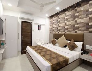OYO 9732 Amar Motel Chandigarh India