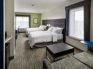 Фото отеля Holiday Inn Express & Suites - Saskatoon East - University, an IHG Hot
