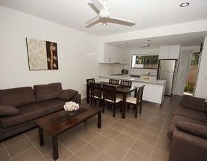 Woodville Beach Townhouse 6 Magnetic Island Australia