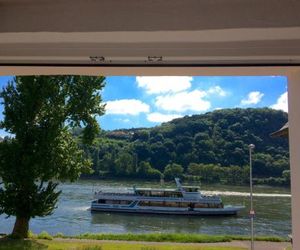 Haus am Ufer mit Rheinpanoramablick Koblenz Germany