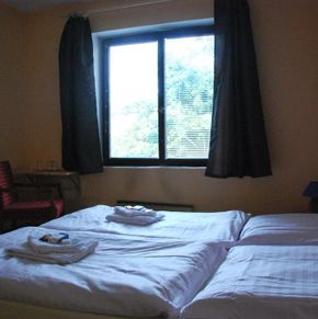 NearBy Hotel
