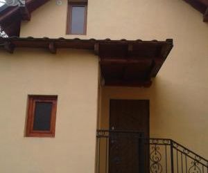 Dva Opryshka Yaremche Ukraine