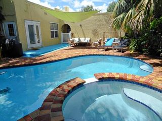 Фото отеля Beautiful Home with a Magical Pool