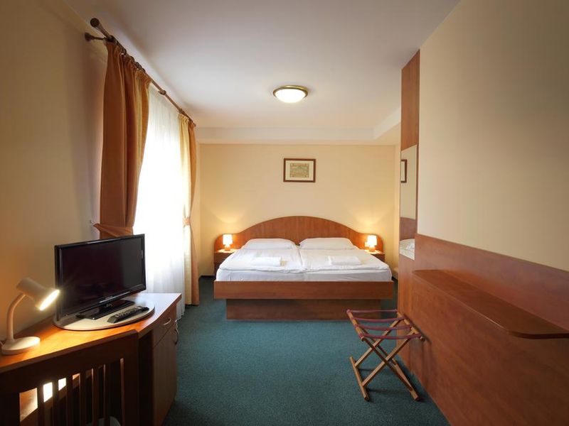 Hotel Photo 1