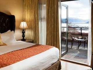 Фото отеля The Royal Kelowna - Bellstar Hotels & Resorts