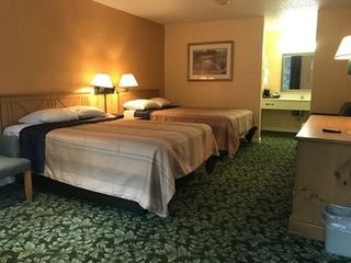 Фото отеля Seven Hills Suites
