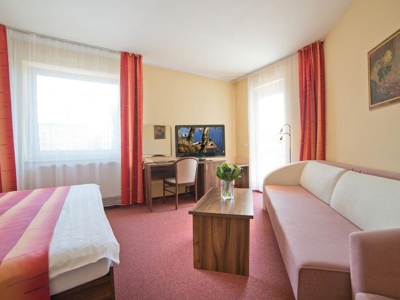 Hotel Photo 12
