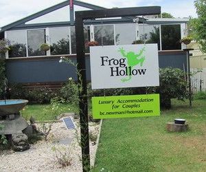 Frog Hollow Burrill Lake Australia