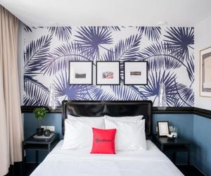 RedDoorz near Marine Parade Central Singapore Singapore