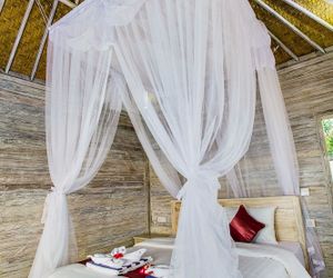 The Puncak Sunset Ceningan Villas Lembongan Island Indonesia