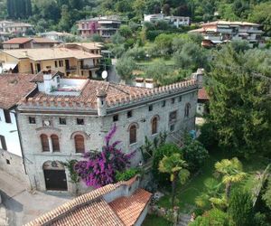 Casa Castello Salo Italy