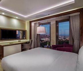 NearBy Hotel