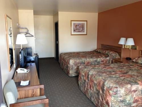 Photo of Cottonwood Inn & Suites