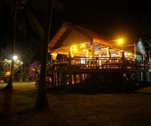 The Boathouse Ban Dondet Laos