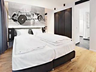 Hotel pic V8 HOTEL Motorworld Region Stuttgart