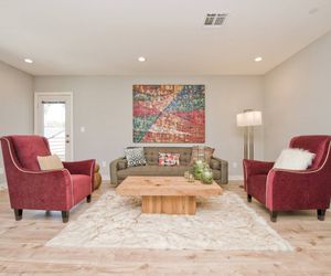 Modern Hollywood Home near Hollywood Studios Hollywood United States