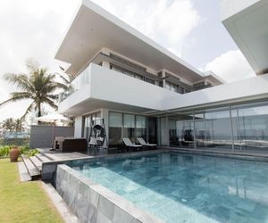 S-Ocean Luxury Villas -5bedroom Beachfront Villa k5- The Best Resort 5 Star Beach Danang Cau Ha Vietnam