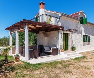 Traditional Holiday Home Rita Sukosan Croatia