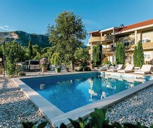 Six-Bedroom Holiday Home in Herceg Novi Herceg Novi Montenegro