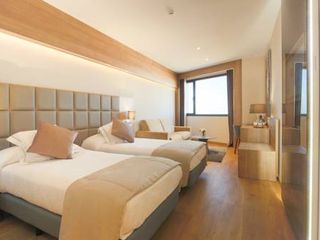 Фото отеля Lamaraz Hotels