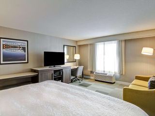 Фото отеля Hampton Inn & Suites by Hilton Saskatoon Airport