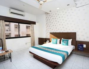 OYO 7693 Saish Hotel Shirdi India