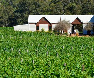 Vineyard Cottage At Upper Reach Winery The Vines Australia