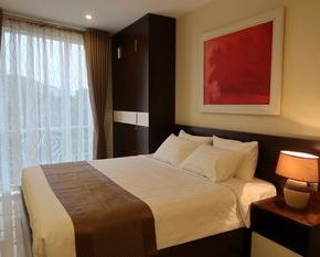 NearBy Hotel