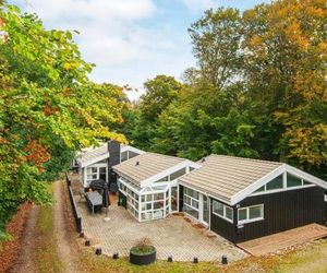 Holiday home Glesborg II Glaesborg Denmark