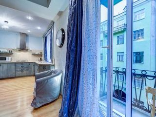 Mike Ryss' Apt on Nevsky 79