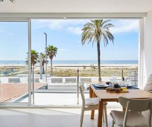 Sunny Beachfront Escape Castelldefels Spain
