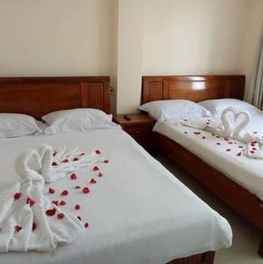 NearBy Hotel