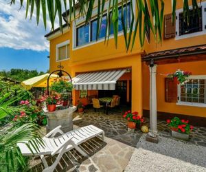 Apartment Villa Karolina Opric Croatia