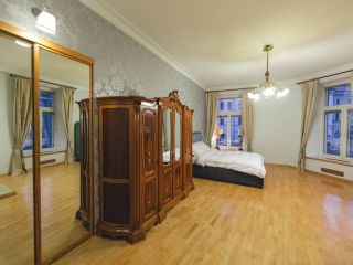 Luxury Apartment next to Hermitage Canal View