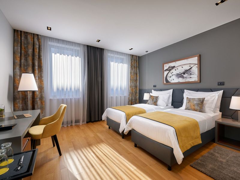 Hotel Photo 1