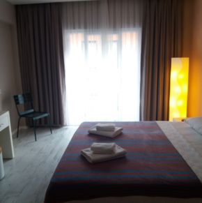NearBy Hotel