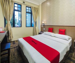 RedDoorz Plus near Lavender Street Singapore Singapore