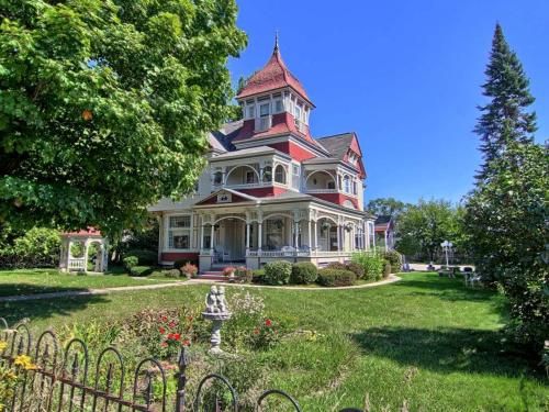 Grand Victorian B&B Inn