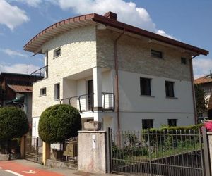 Casa Robilio Maccagno Italy