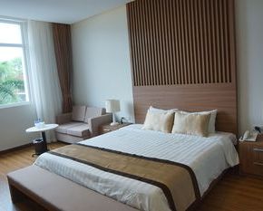 NearBy Hotel