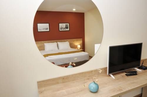 Hotel Photo 8