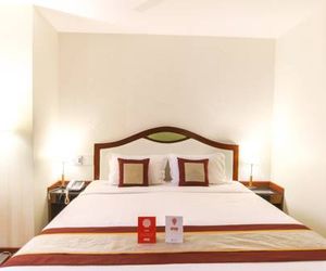 Capital O 9210 Hotel Blak & Wite Visakhapatnam India