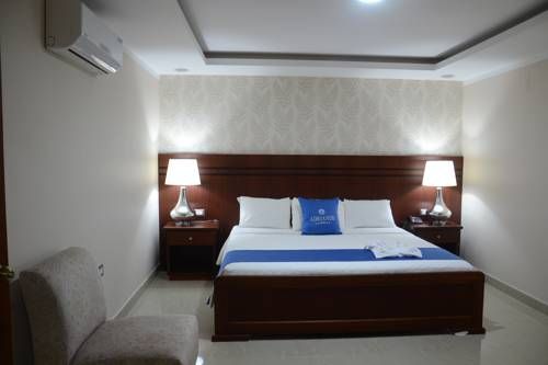 Hotel Photo 9
